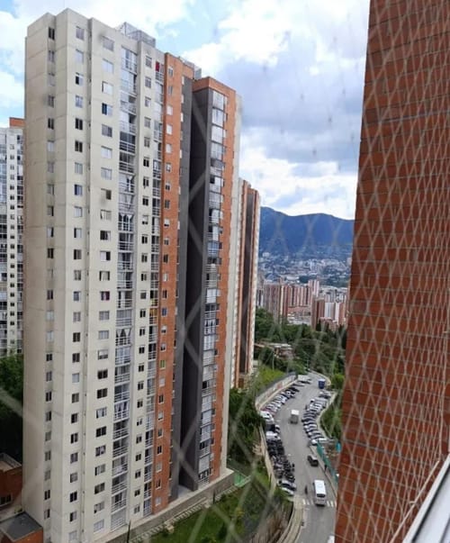 Apartamento de 3 alcobas en venta en Las Lomitas, Sabaneta, 53 m² · foto 11 de 24