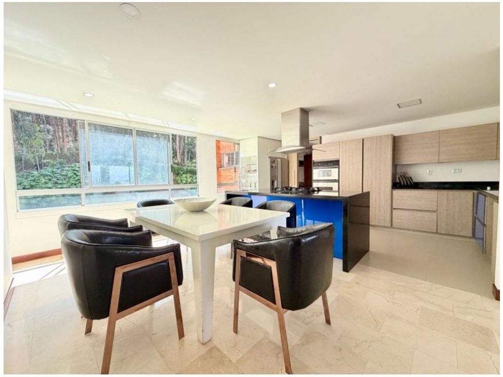 Apartamento en venta en El Poblado, Medellín · foto 5 de 18