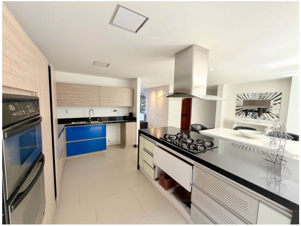 Apartamento en venta en El Poblado, Medellín · foto 8 de 18