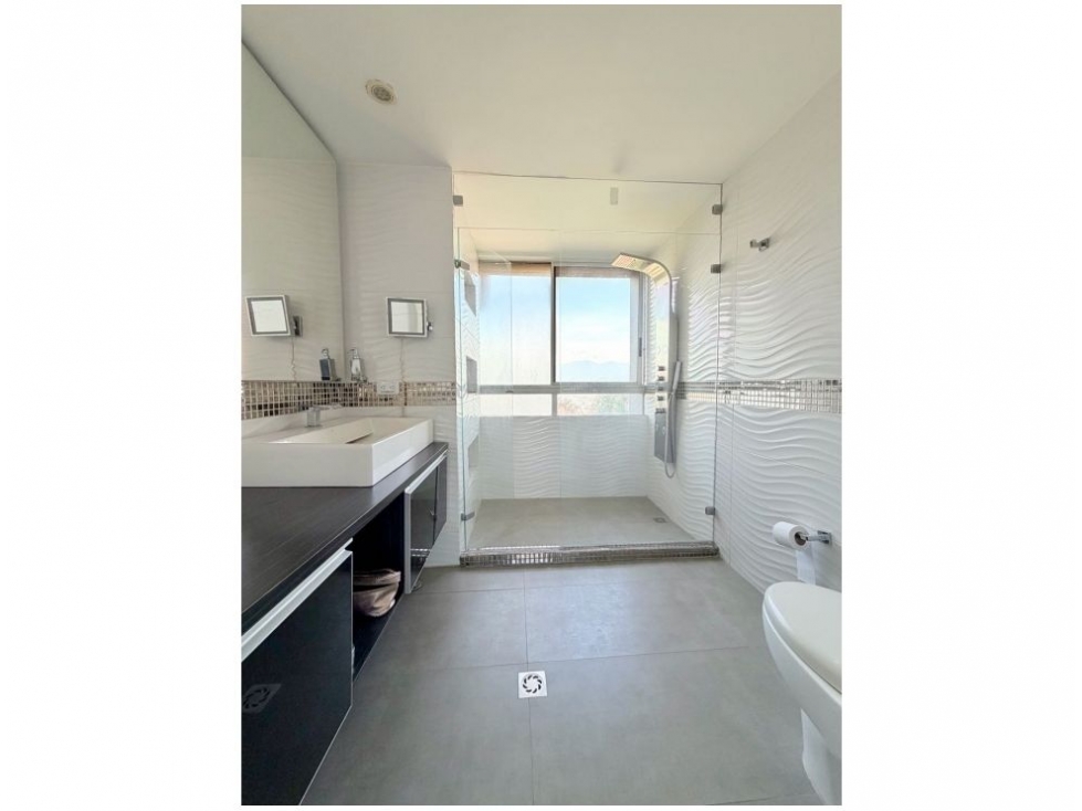 Apartamento en venta en El Poblado, Medellín · foto 18 de 18