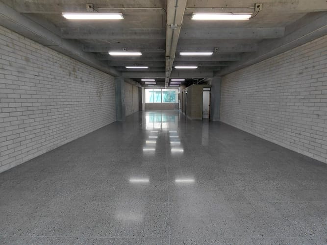Oficina en arriendo en La Aguacatala, Medellín, 178 m² · foto 3 de 15