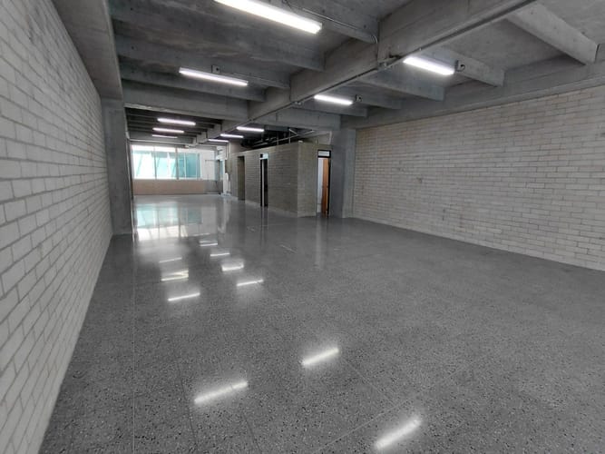 Oficina en arriendo en La Aguacatala, Medellín, 178 m² · foto 4 de 15