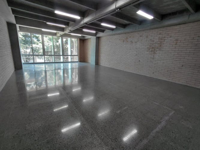 Oficina en arriendo en La Aguacatala, Medellín, 178 m² · foto 9 de 15