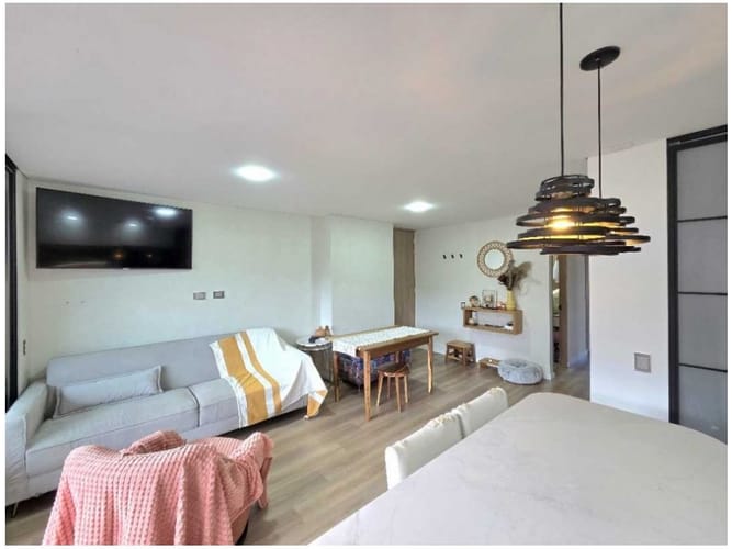 Apartamento de 3 alcobas en venta en Loma De San Jose, Sabaneta, 80 m² · foto 4 de 15