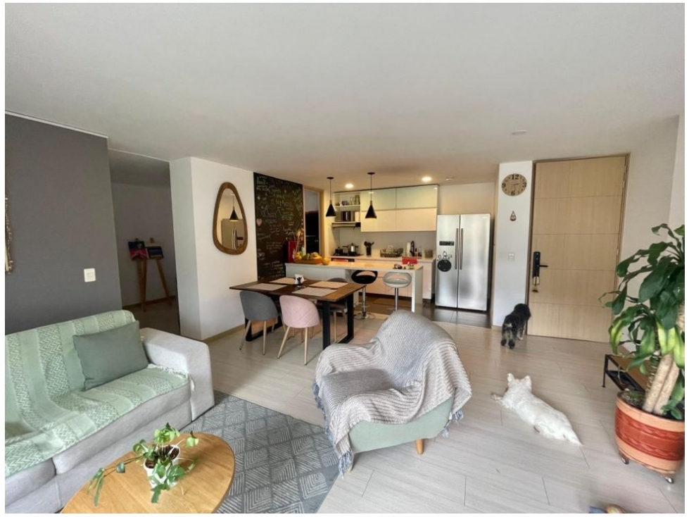 Apartamento en venta en Loma Del Esmeraldal, Envigado · foto 2 de 24