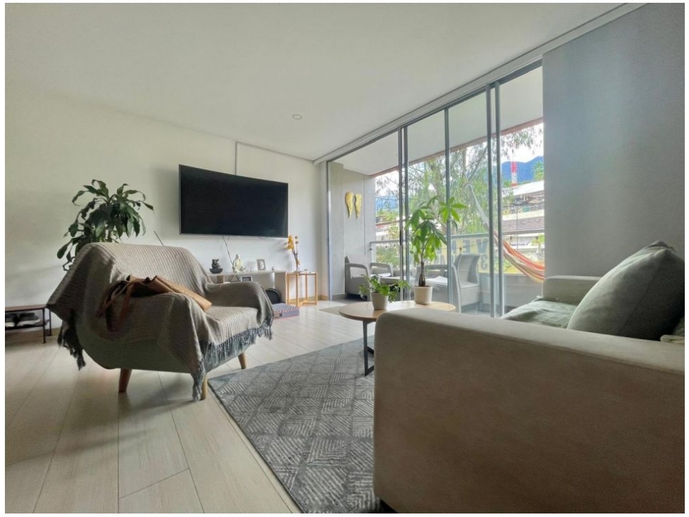 Apartamento en venta en Loma Del Esmeraldal, Envigado · foto 3 de 24