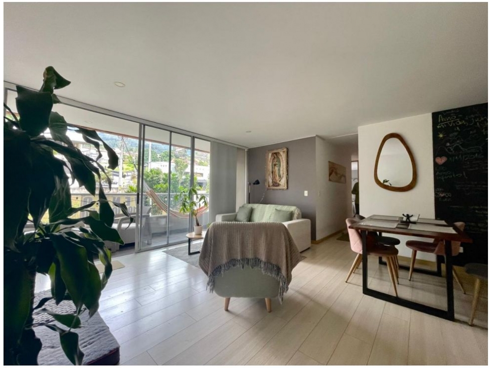 Apartamento en venta en Loma Del Esmeraldal, Envigado · foto 8 de 24