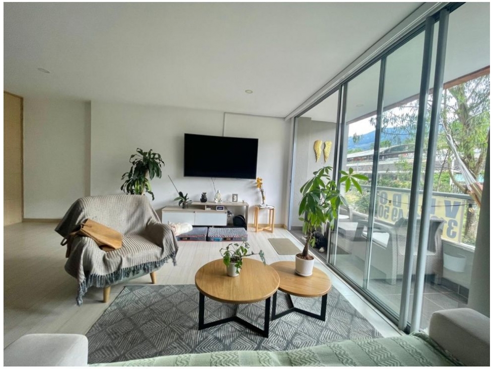 Apartamento en venta en Loma Del Esmeraldal, Envigado · foto 9 de 24