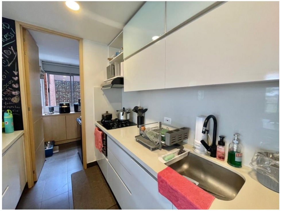 Apartamento en venta en Loma Del Esmeraldal, Envigado · foto 11 de 24