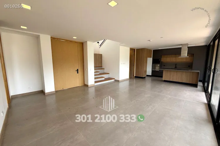 Casa de 3 alcobas en venta en La Quiebra, Rionegro, 328 m² · foto 4 de 24