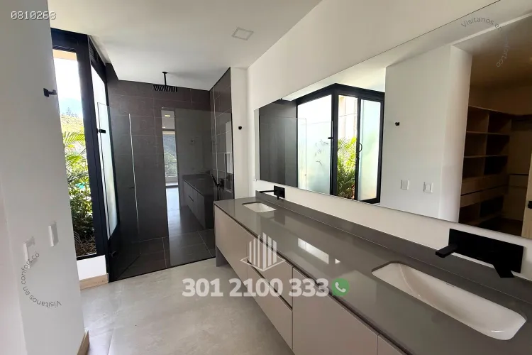 Casa de 3 alcobas en venta en La Quiebra, Rionegro, 328 m² · foto 19 de 24