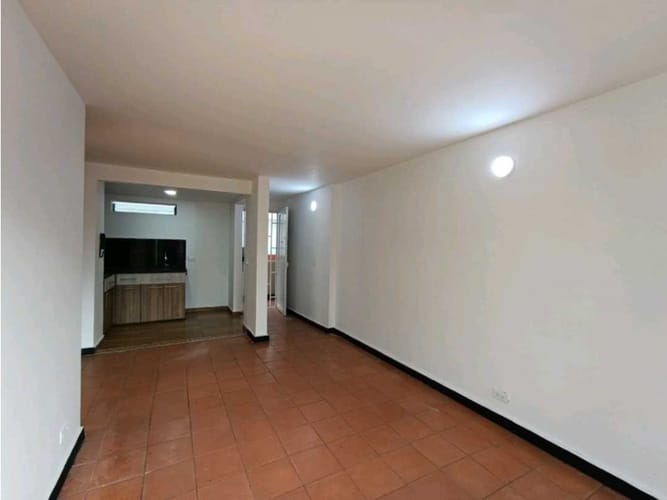 Apartaestudio en arriendo en San Benito, Medellín, 35 m² · foto 3 de 8