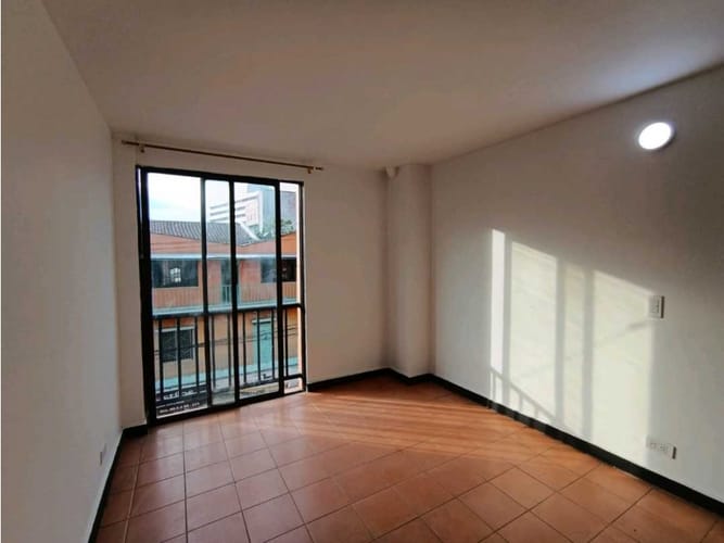 Apartaestudio en arriendo en San Benito, Medellín, 35 m² · foto 5 de 8