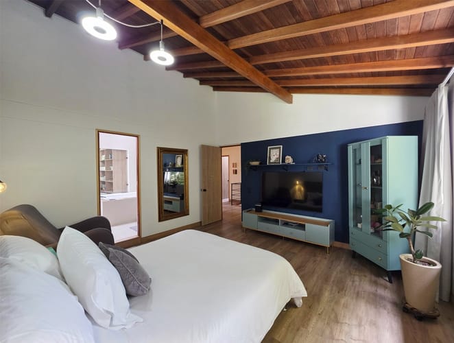 Casa de 4 alcobas en venta en Loma Del Chocho, Envigado, 270 m² · foto 17 de 24