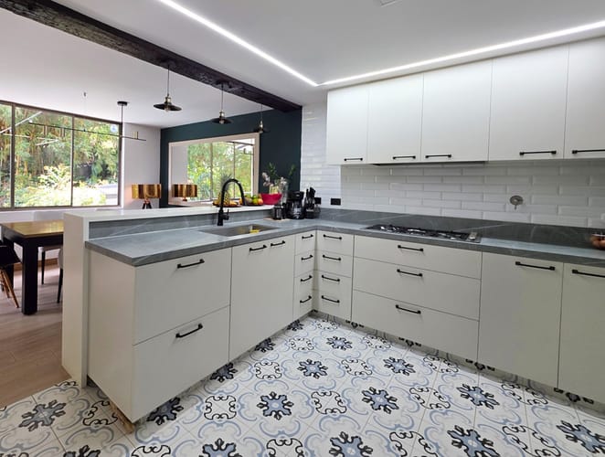 Casa de 4 alcobas en venta en Loma Del Chocho, Envigado, 270 m² · foto 8 de 24