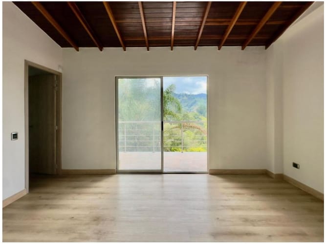 Casa de 3 alcobas en venta en El Salado, Envigado, 232 m² · foto 9 de 9