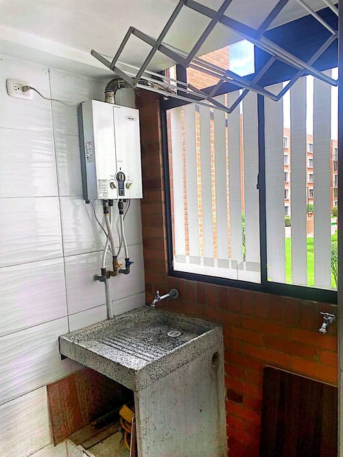 Apartamento de 3 alcobas en arriendo en El Cortijo, Madrid, 60 m² · foto 3 de 21