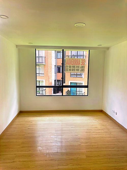 Apartamento de 3 alcobas en arriendo en El Cortijo, Madrid, 60 m² · foto 4 de 21