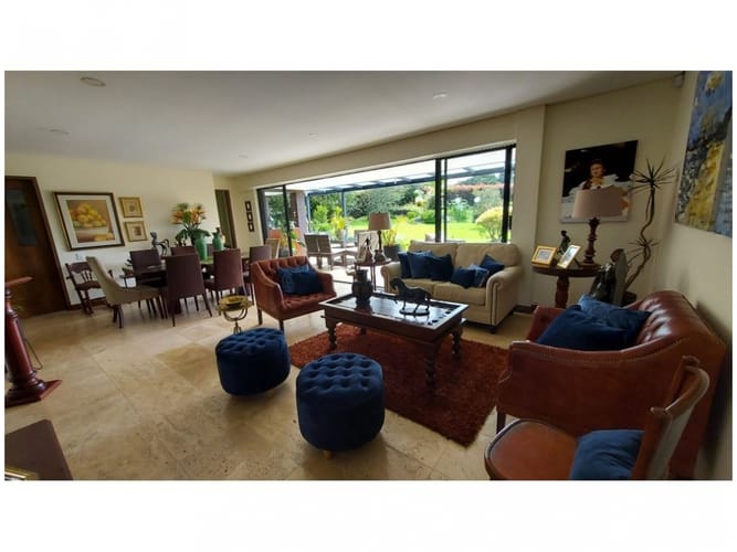 Casa de 3 alcobas en venta en El Poblado, Medellín, 1850 m² · foto 4 de 22