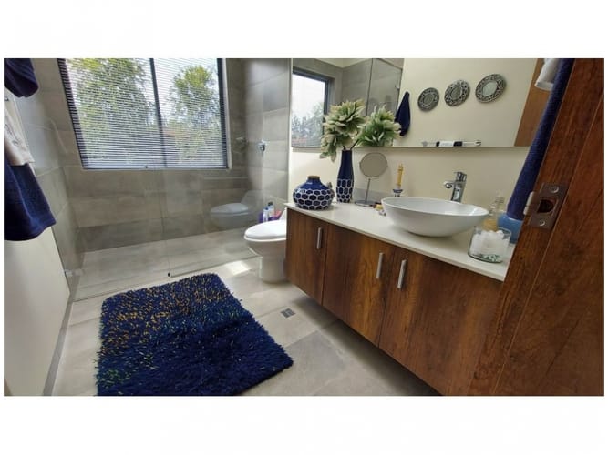 Casa de 3 alcobas en venta en El Poblado, Medellín, 1850 m² · foto 18 de 22