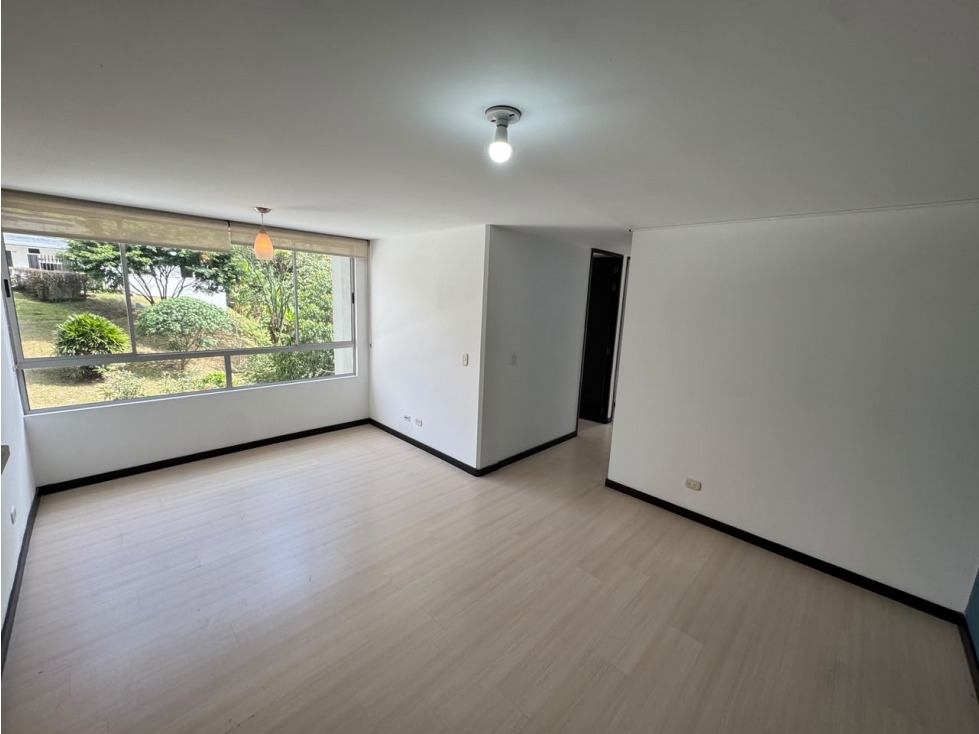 Apartamento en arriendo en El Trianon, Medellín · foto 2 de 22
