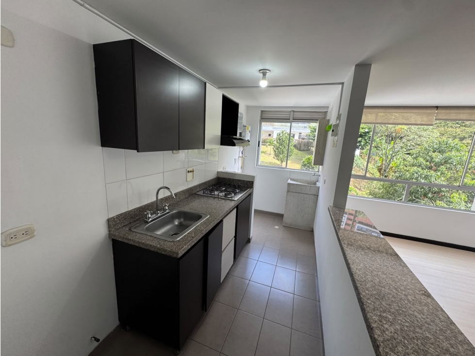 Apartamento en arriendo en El Trianon, Medellín · foto 4 de 22