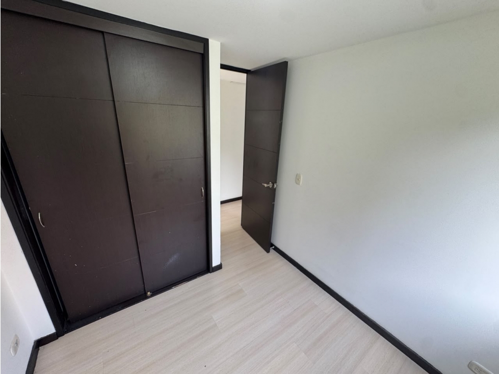 Apartamento en arriendo en El Trianon, Medellín · foto 21 de 22