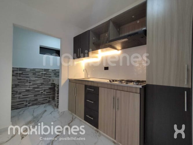 Apartamento de 3 alcobas en arriendo en Loma Del Indio, Medellín, 68 m² · foto 2 de 13