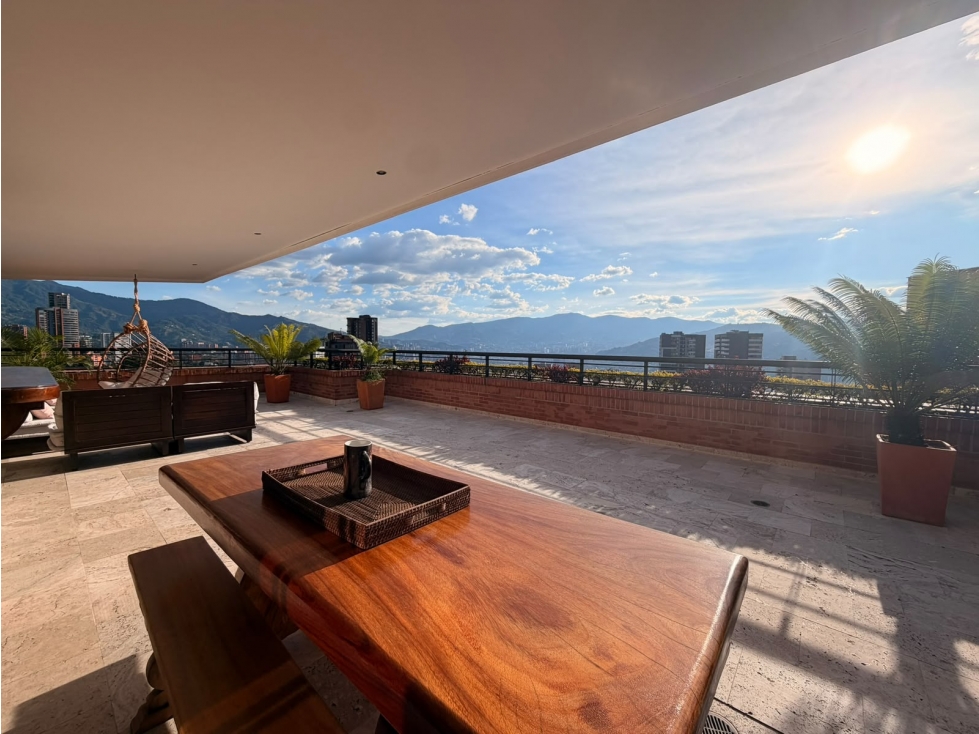 Apartamento en arriendo en El Tesoro, Medellín · foto 3 de 24