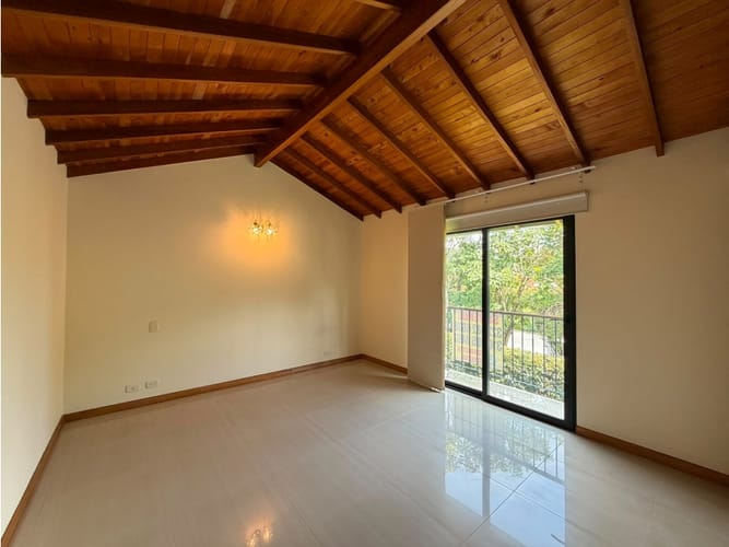 Casa de 3 alcobas en venta en Llano Grande, Rionegro, 200 m² · foto 8 de 13