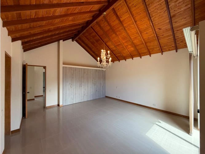 Casa de 3 alcobas en venta en Llano Grande, Rionegro, 200 m² · foto 9 de 13
