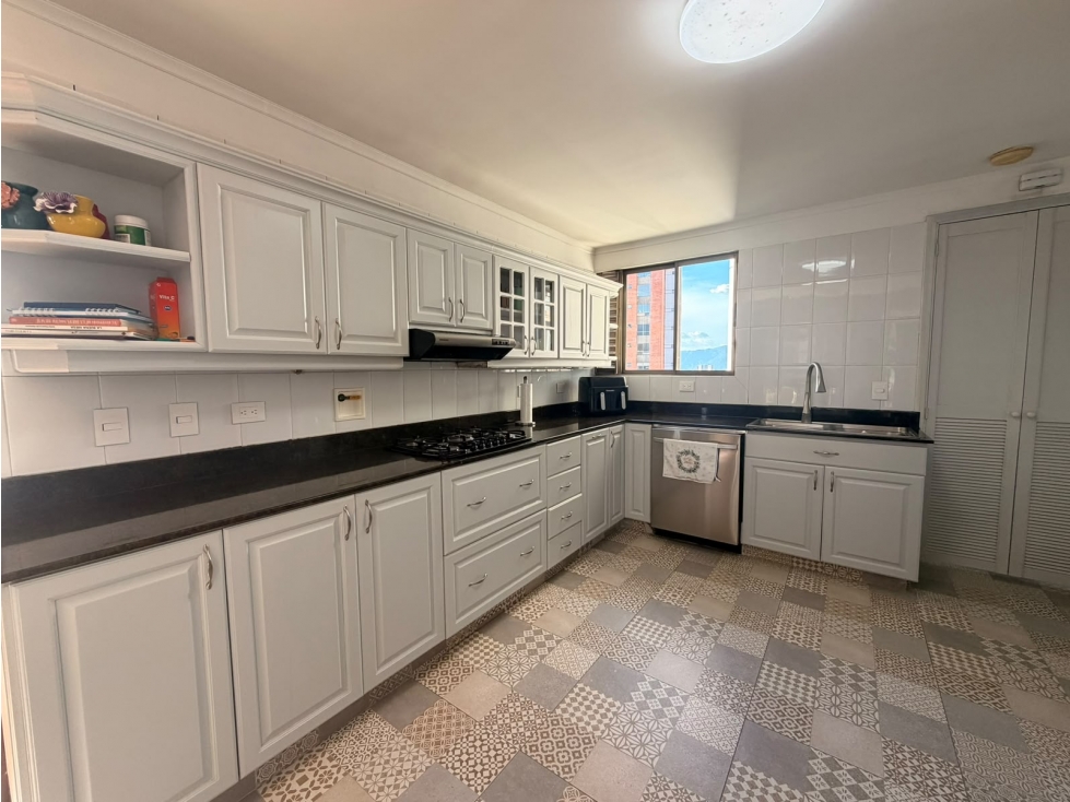 Apartamento en arriendo en El Tesoro, Medellín · foto 12 de 24