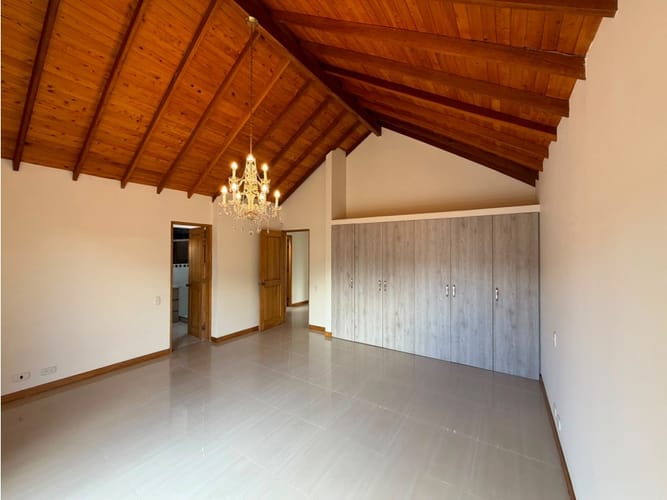Casa de 3 alcobas en venta en Llano Grande, Rionegro, 200 m² · foto 12 de 13