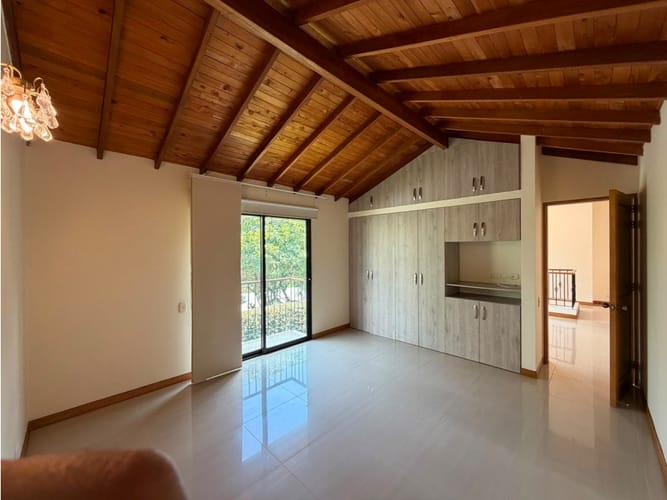 Casa de 3 alcobas en venta en Llano Grande, Rionegro, 200 m² · foto 13 de 13