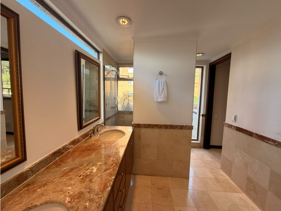 Apartamento en arriendo en El Tesoro, Medellín · foto 23 de 24
