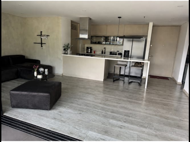 Apartamento de 2 alcobas en venta en Altos Del Poblado, Medellín, 102 m² · foto 3 de 17