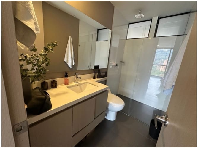 Apartamento de 2 alcobas en venta en Altos Del Poblado, Medellín, 102 m² · foto 15 de 17