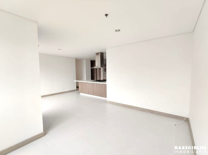 Apartamento en arriendo en El Poblado, Medellín · foto 5 de 13