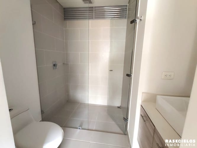 Apartamento en arriendo en El Poblado, Medellín · foto 9 de 13