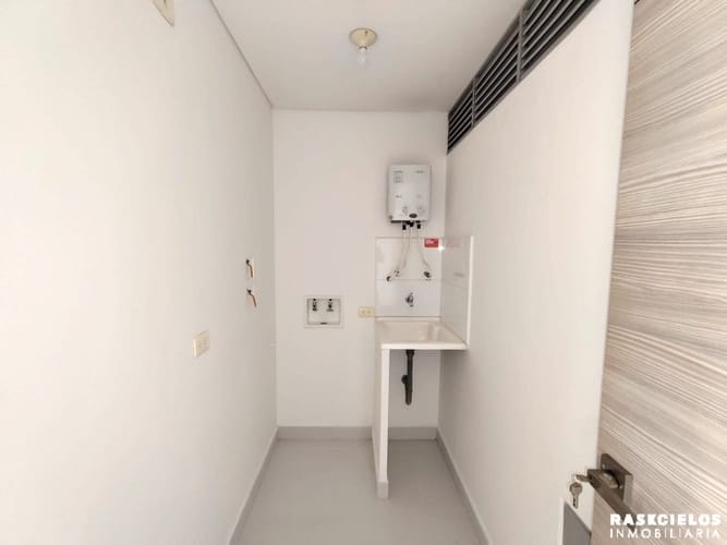 Apartamento en arriendo en El Poblado, Medellín · foto 13 de 13