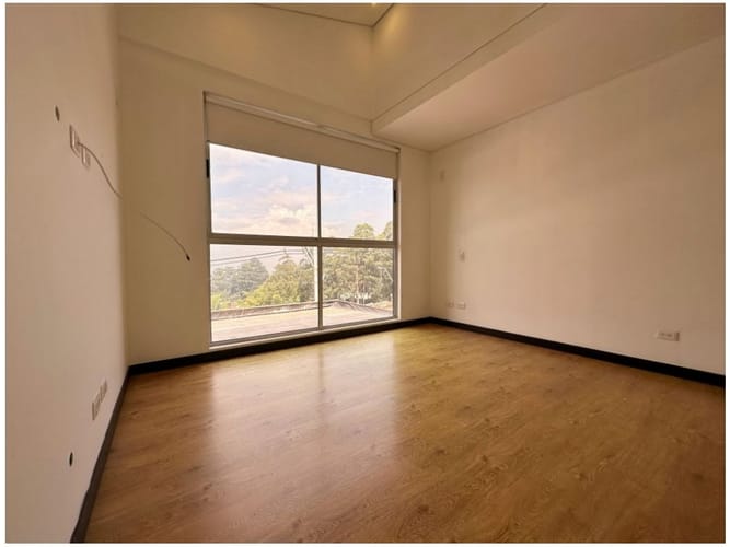 Casa de 3 alcobas en venta en Loma El Atravesado, Envigado, 288 m² · foto 17 de 22
