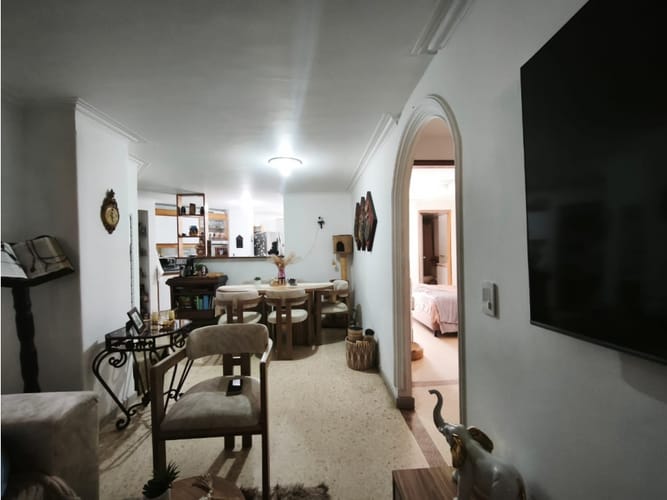 Apartamento de 2 alcobas en venta en Laureles, Medellín, 75 m² · foto 3 de 15