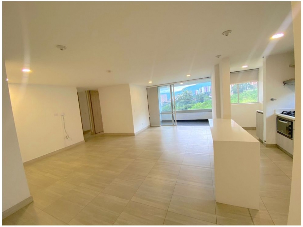 Apartamento en venta en El Carmelo Ii, Sabaneta · foto 3 de 23