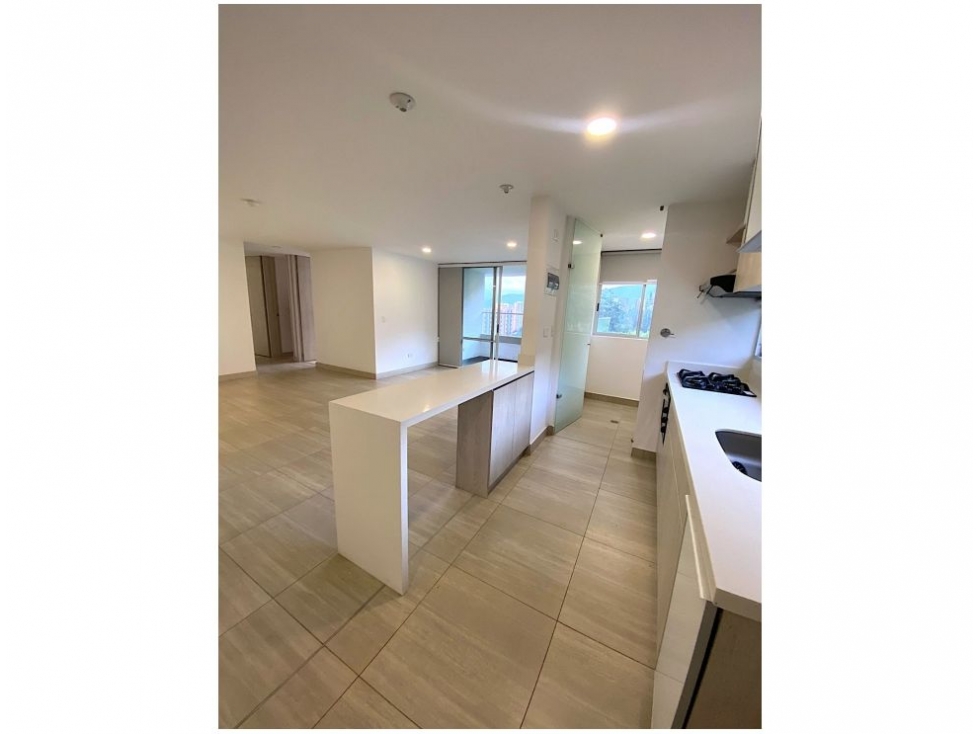 Apartamento en venta en El Carmelo Ii, Sabaneta · foto 5 de 23
