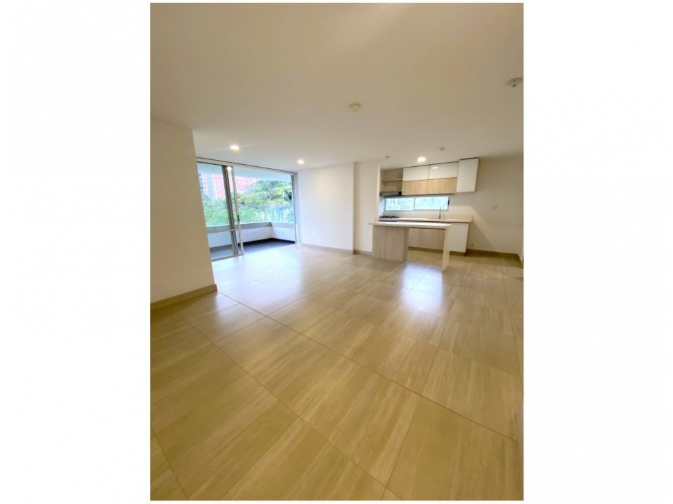 Apartamento en venta en El Carmelo Ii, Sabaneta · foto 8 de 23
