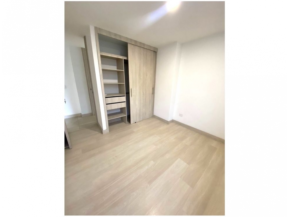 Apartamento en venta en El Carmelo Ii, Sabaneta · foto 9 de 23
