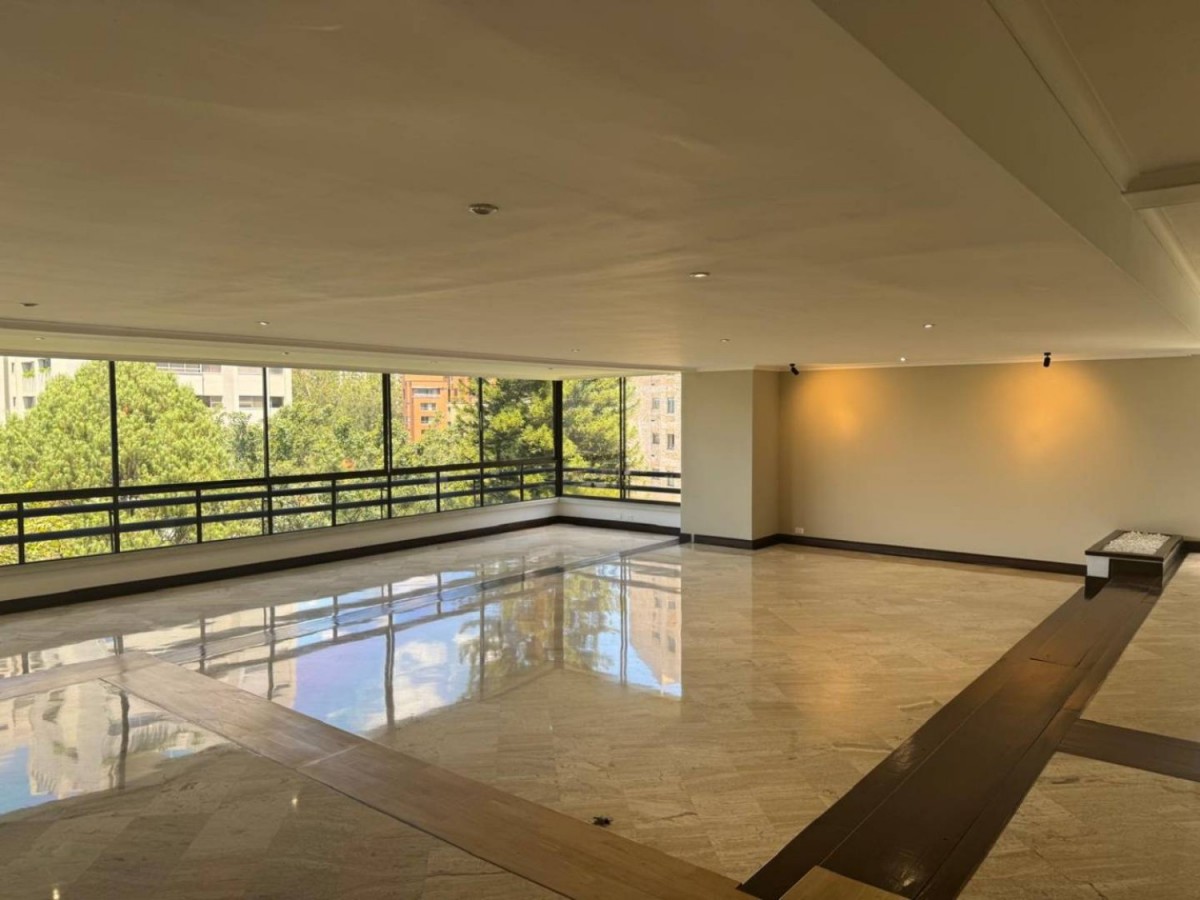 Apartamento en arriendo en San Lucas, Medellín · foto 2 de 23
