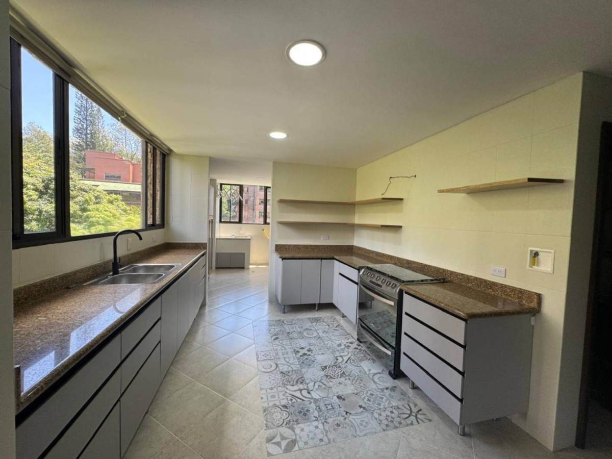 Apartamento en arriendo en San Lucas, Medellín · foto 5 de 23
