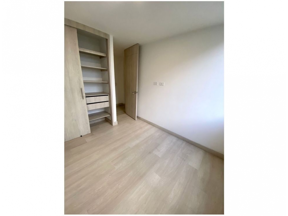 Apartamento en venta en El Carmelo Ii, Sabaneta · foto 13 de 23