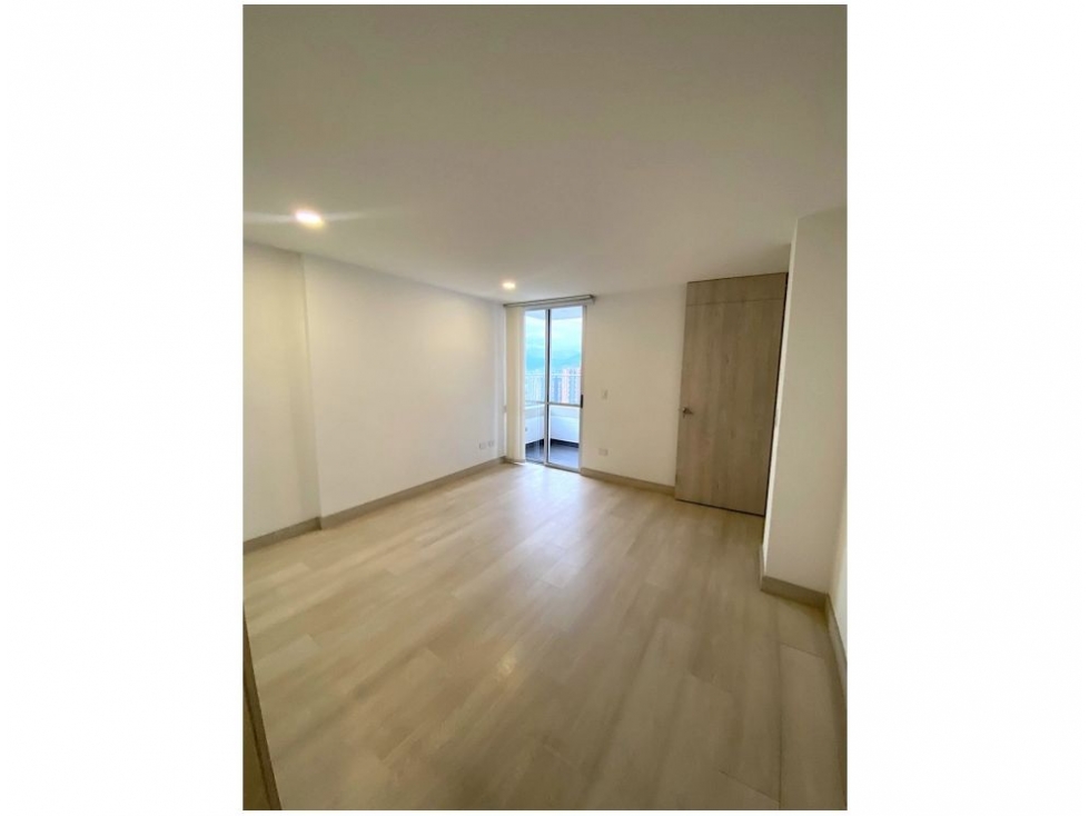 Apartamento en venta en El Carmelo Ii, Sabaneta · foto 14 de 23